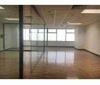 盈科中心写字楼中等装修150㎡